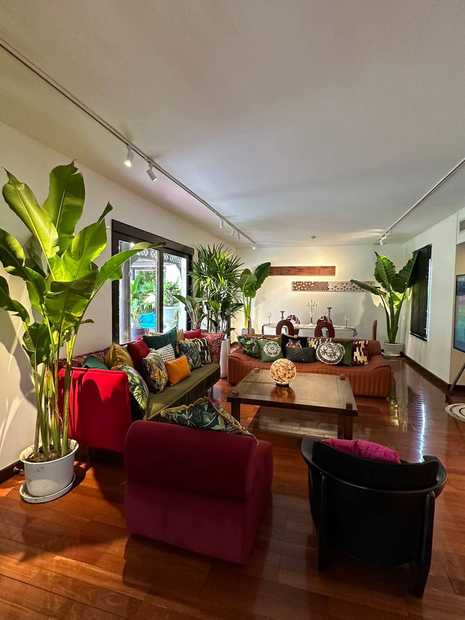 "Xiangyun X3" Low-Season Deal | 4BR Family Pool Villa in Central Sukhumvit | Breakfast Service | Free Cleaning 24