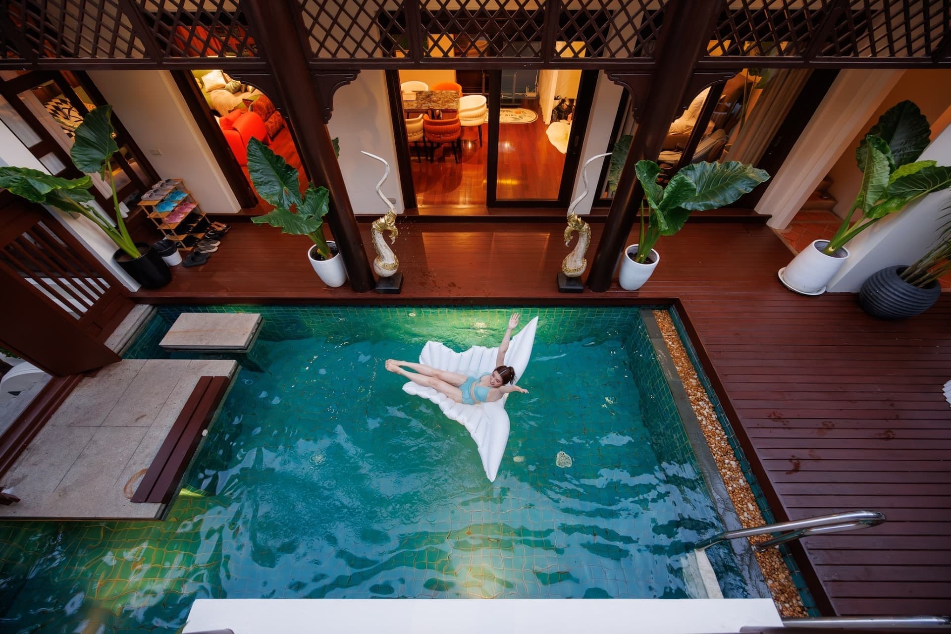 "Tailan X13" 4BR Private Pool Villa in Central Bangkok | Daily Cleaning | Free Costumes | Floating Afternoon Tea 4