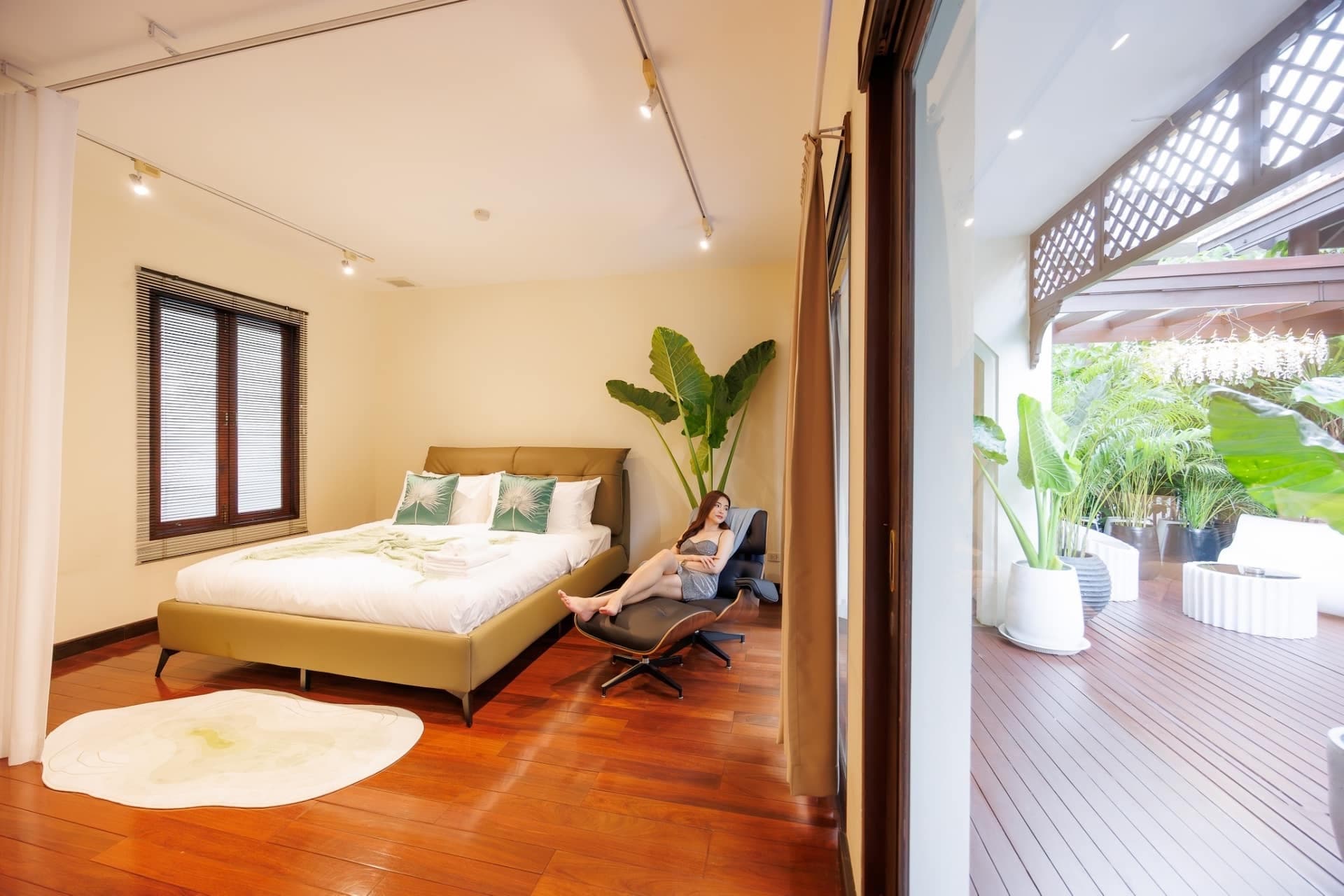 "Tailan X13" 4BR Private Pool Villa in Central Bangkok | Daily Cleaning | Free Costumes | Floating Afternoon Tea 9