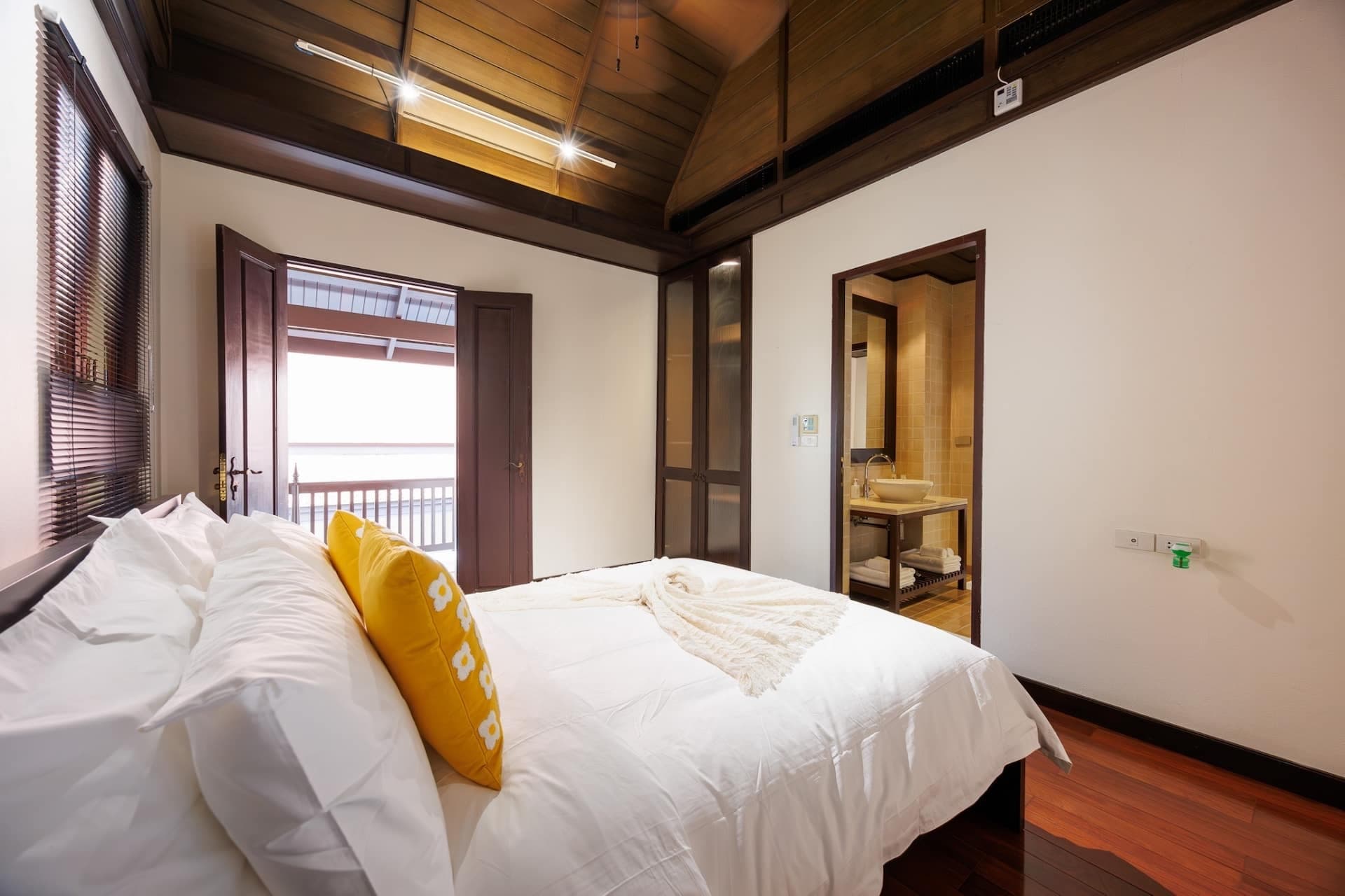 "Tailan X13" 4BR Private Pool Villa in Central Bangkok | Daily Cleaning | Free Costumes | Floating Afternoon Tea 23