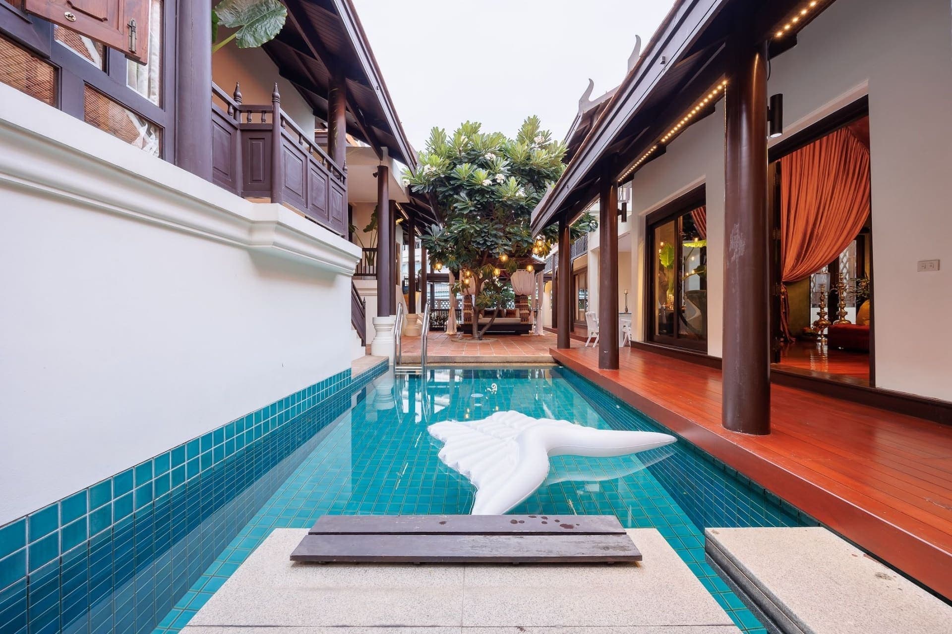 "Siam Courtyard X5" วิลล่าสวนสระว่ายน้ำ 5 ห้องนอนเอกมัย | ทำความสะอาดทุกวัน | ชุดไทยฟรี 4