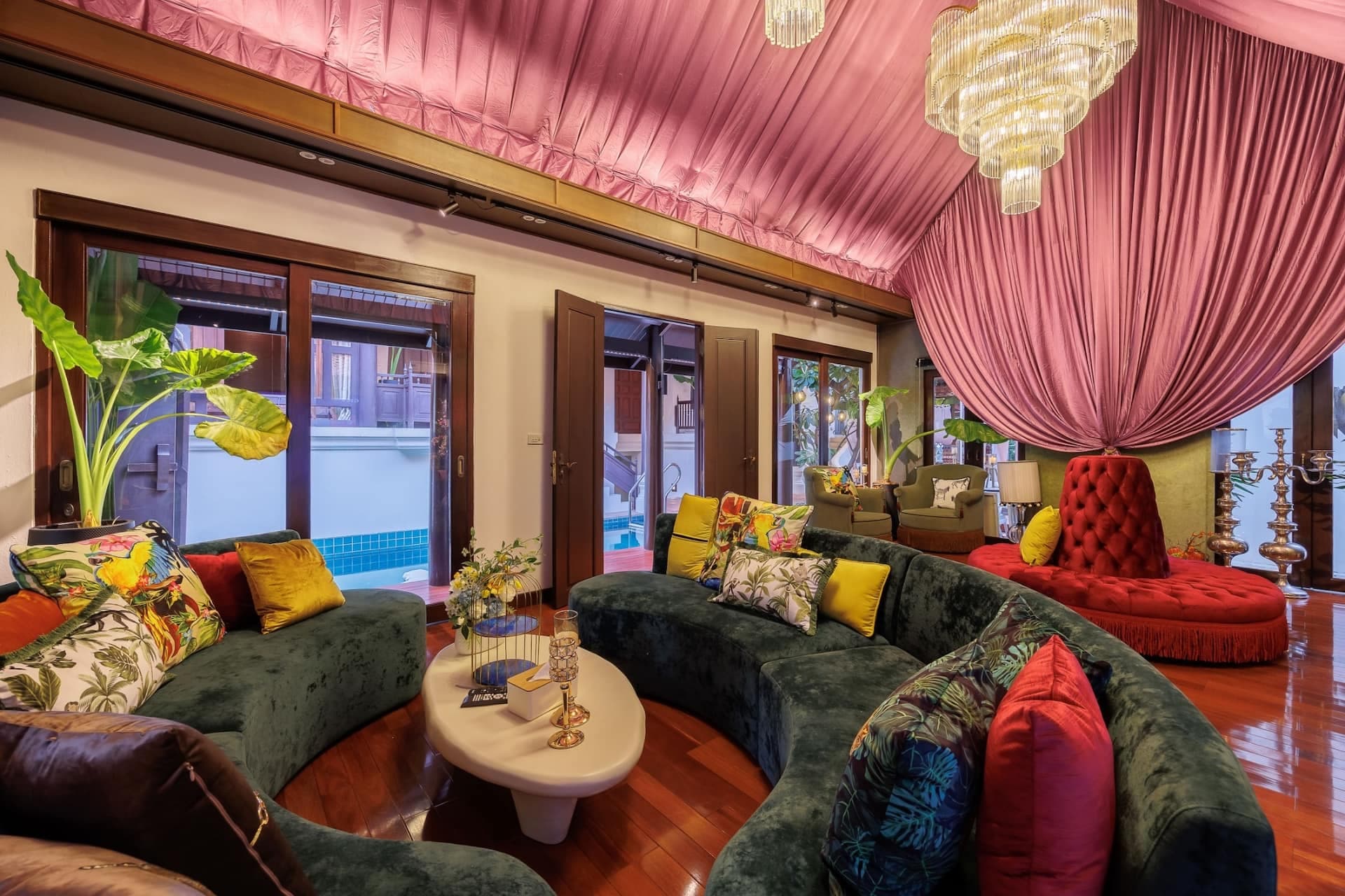 "Siam Courtyard X5" วิลล่าสวนสระว่ายน้ำ 5 ห้องนอนเอกมัย | ทำความสะอาดทุกวัน | ชุดไทยฟรี 33