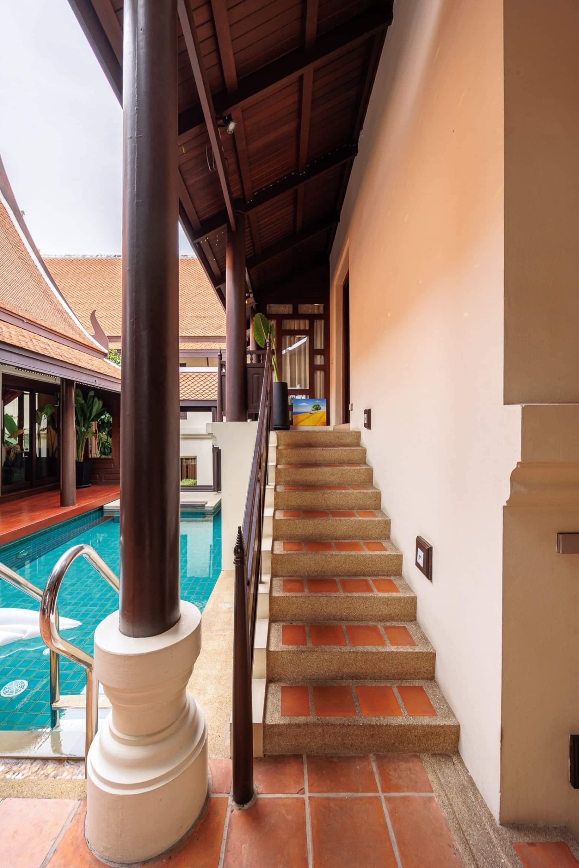 "Siam Courtyard X5" วิลล่าสวนสระว่ายน้ำ 5 ห้องนอนเอกมัย | ทำความสะอาดทุกวัน | ชุดไทยฟรี 40