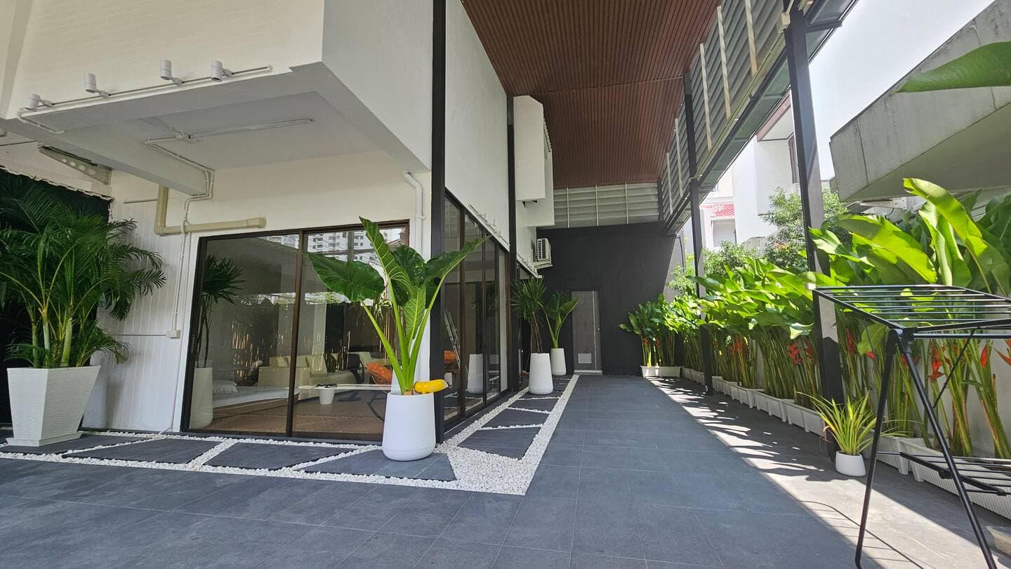 วิลล่าสี่ห้องนอนใจกลางเมืองกรุงเทพฯใกล้ถนนคาวบอย 14