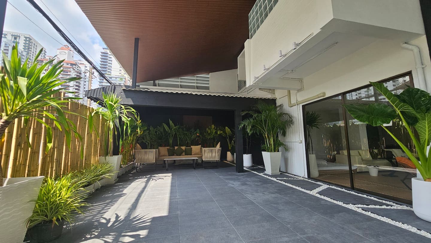 วิลล่าสี่ห้องนอนใจกลางเมืองกรุงเทพฯใกล้ถนนคาวบอย 38