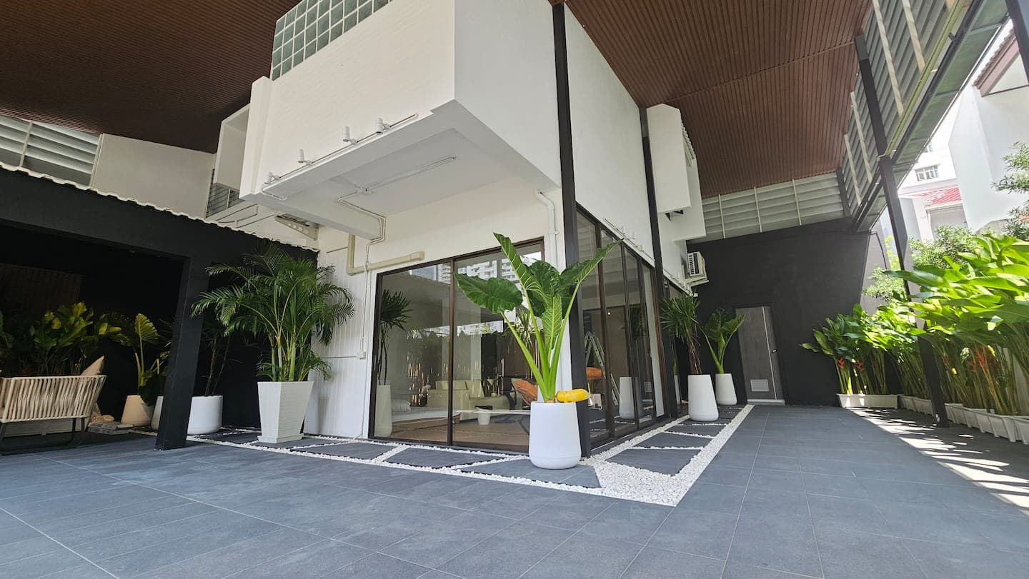 วิลล่าสี่ห้องนอนใจกลางเมืองกรุงเทพฯใกล้ถนนคาวบอย 39