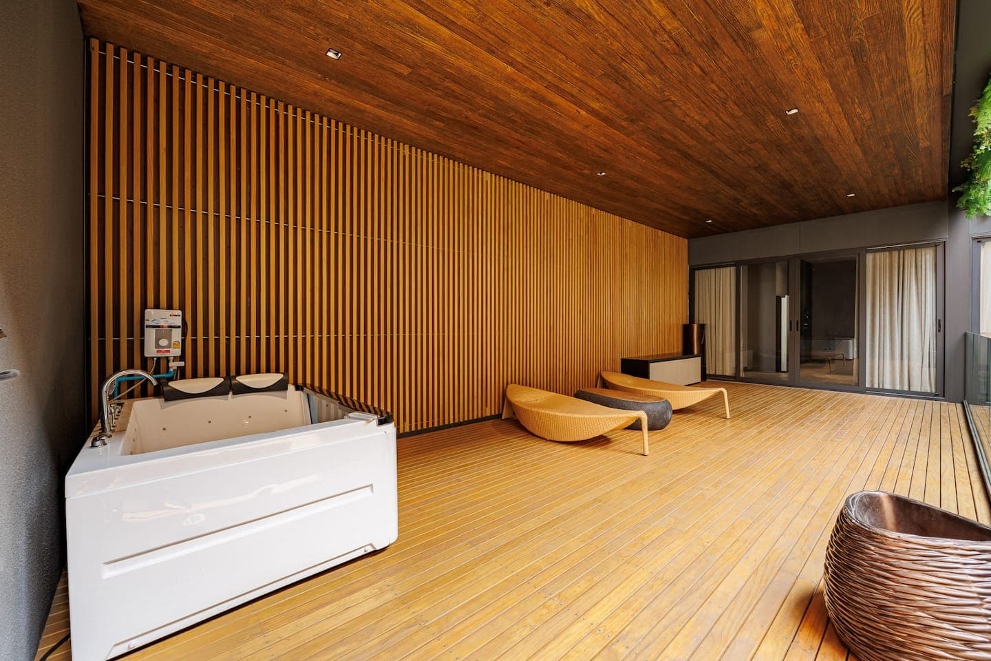The one สระว่ายน้ำบนอากาศในกรุงเทพฯ ปาร์ตี้ที่วิลล่ามีลิฟต์ (KTV ส่วนตัว) 82